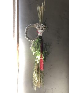 岐阜花屋　お正月　注連飾り　紅白　フラワーレッスン