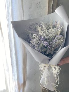 岐阜市花屋　岐阜花屋　グリーンベール　グリーンヴェール　ギフトブーケ　お花束　ドライフラワー　ブルーファンタジア